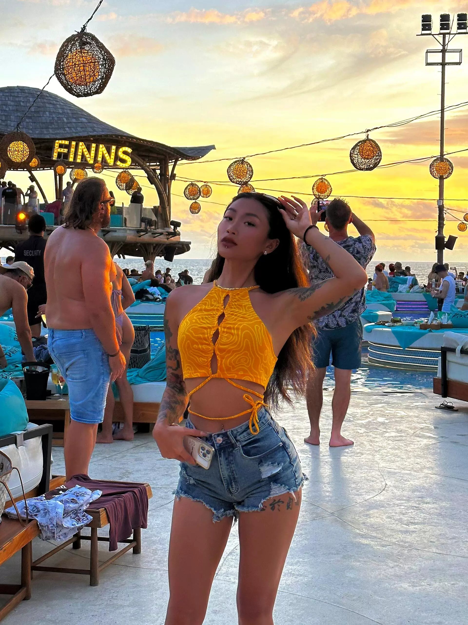 Cxqdy | High-Waisted Stretch Denim Shorts for Women – Retro Frayed & Slim Fit Hot Pants