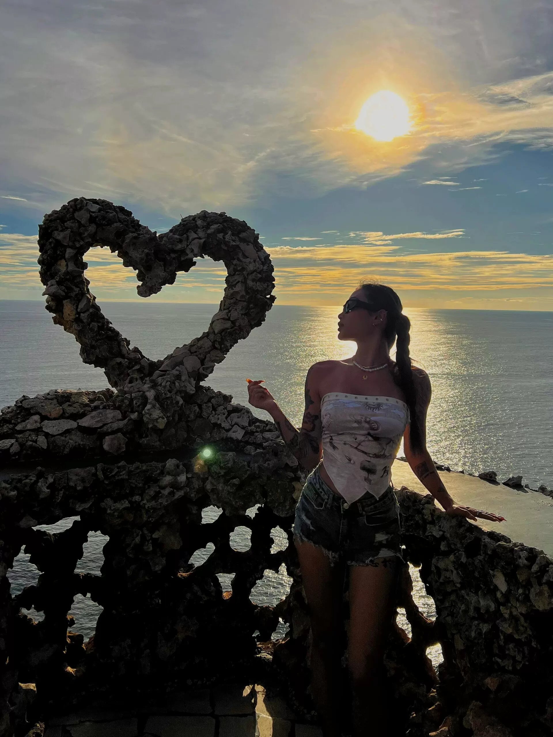 Cxqdy | High-Waisted Stretch Denim Shorts for Women – Retro Frayed & Slim Fit Hot Pants